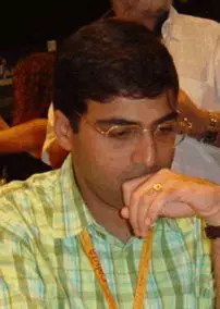 Viswanathan Anand (Calvi�, 2004)