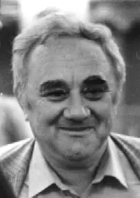 Efim P Geller (1985)