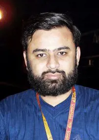 Tunveer MD Gillani (Calvi�, 2004)