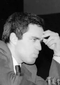 Garry Kasparov (Paris, 1990)