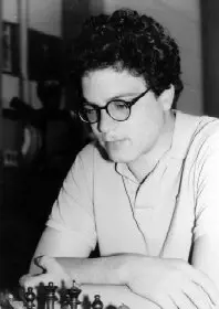 Eric Lobron (Paris, 1990)