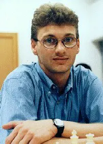 Aurel Molnar (Singapore, 1998)