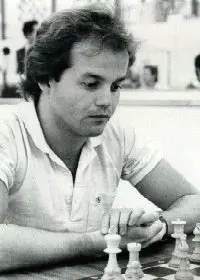 Alonso Zapata (Dubai, 1986)