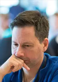 Pascal Flierl (Berlin, 2017)
