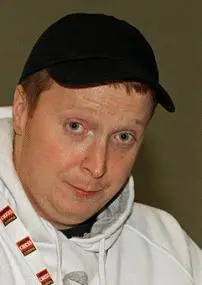 Simon Kim Williams (London, 2010)